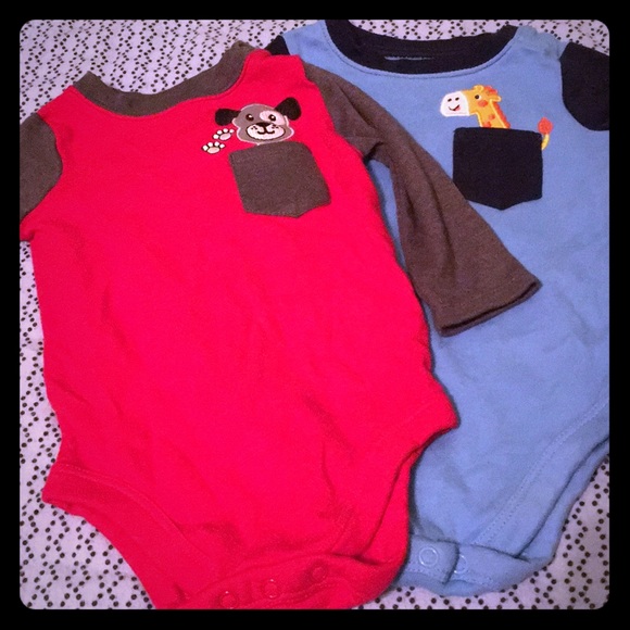 2 Onesies - Picture 1 of 1